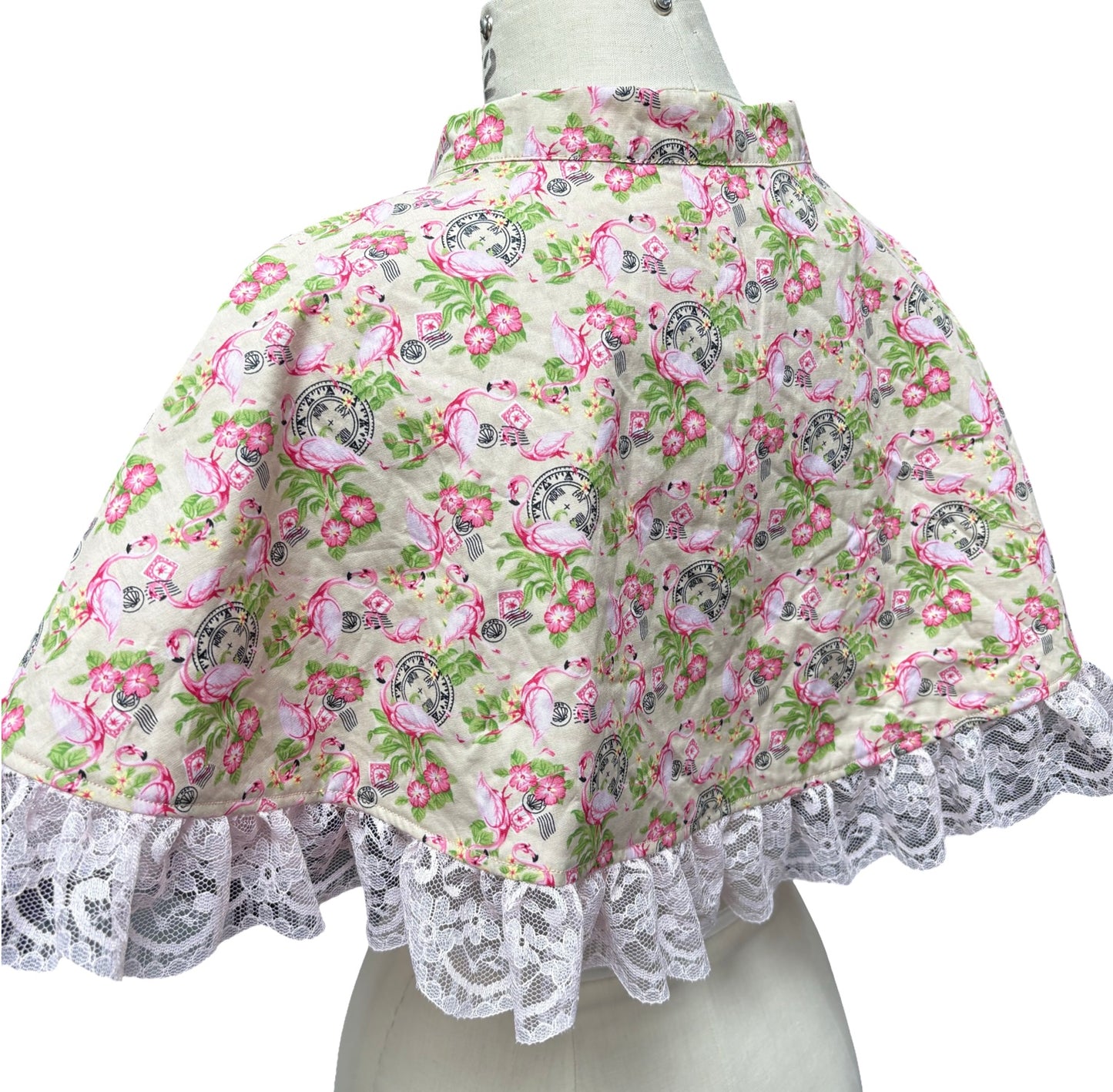 “Miriam” Capelet with lace in flamingo postcard print