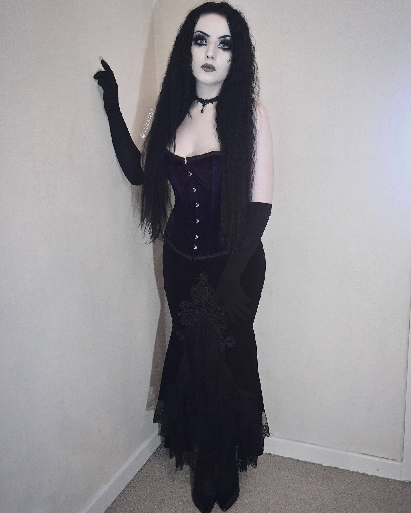 Dark In Love Cordelia Velvet Skirt