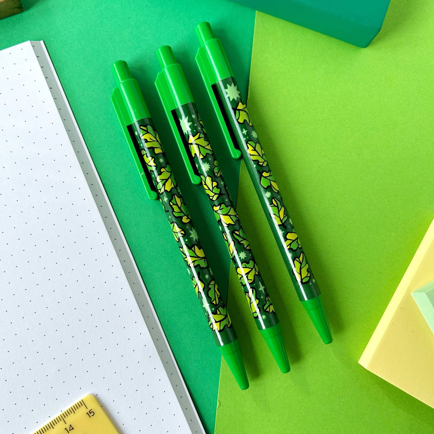 Oak Leaves Pen