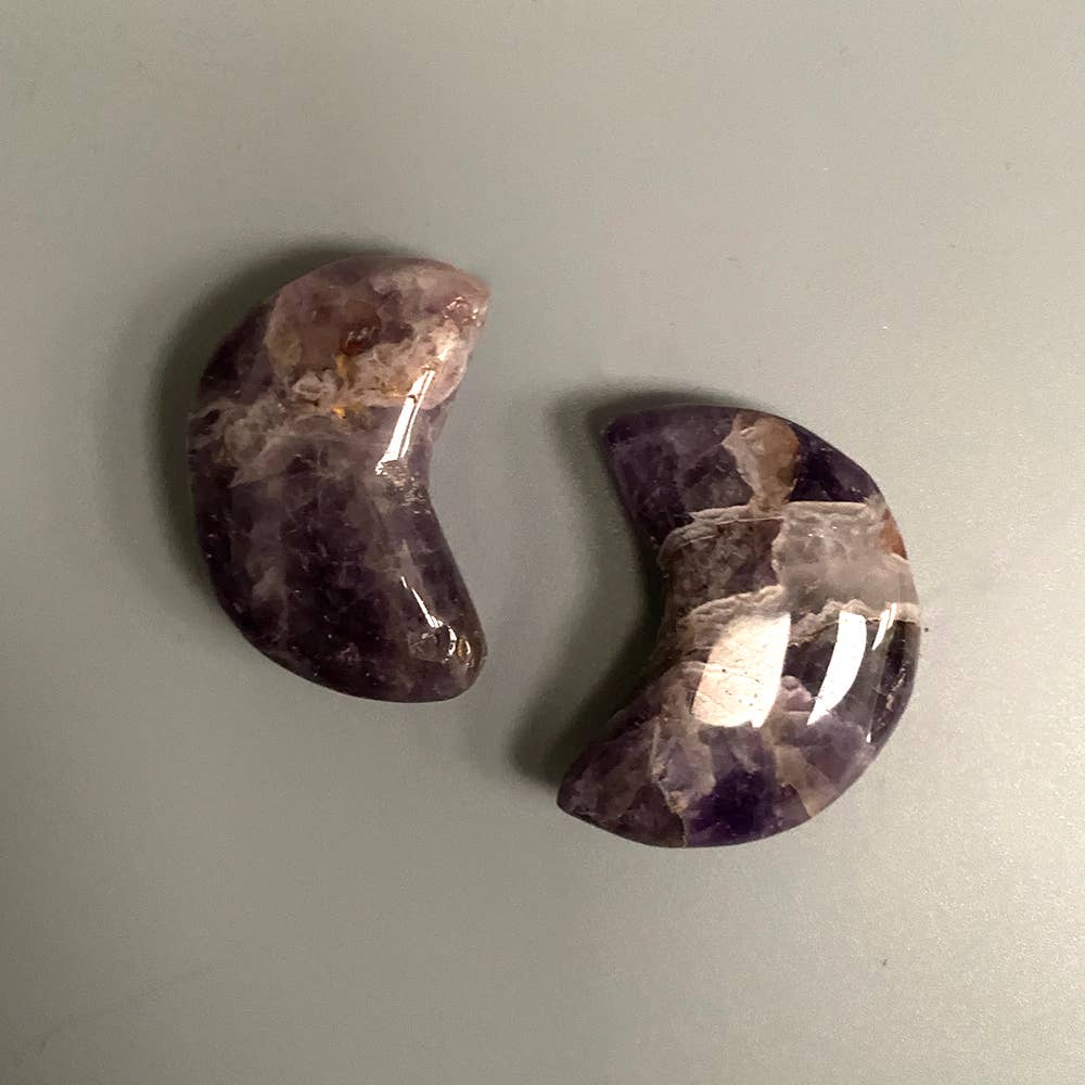 Crescent Moon Crystal, 3x2cm: Amethyst