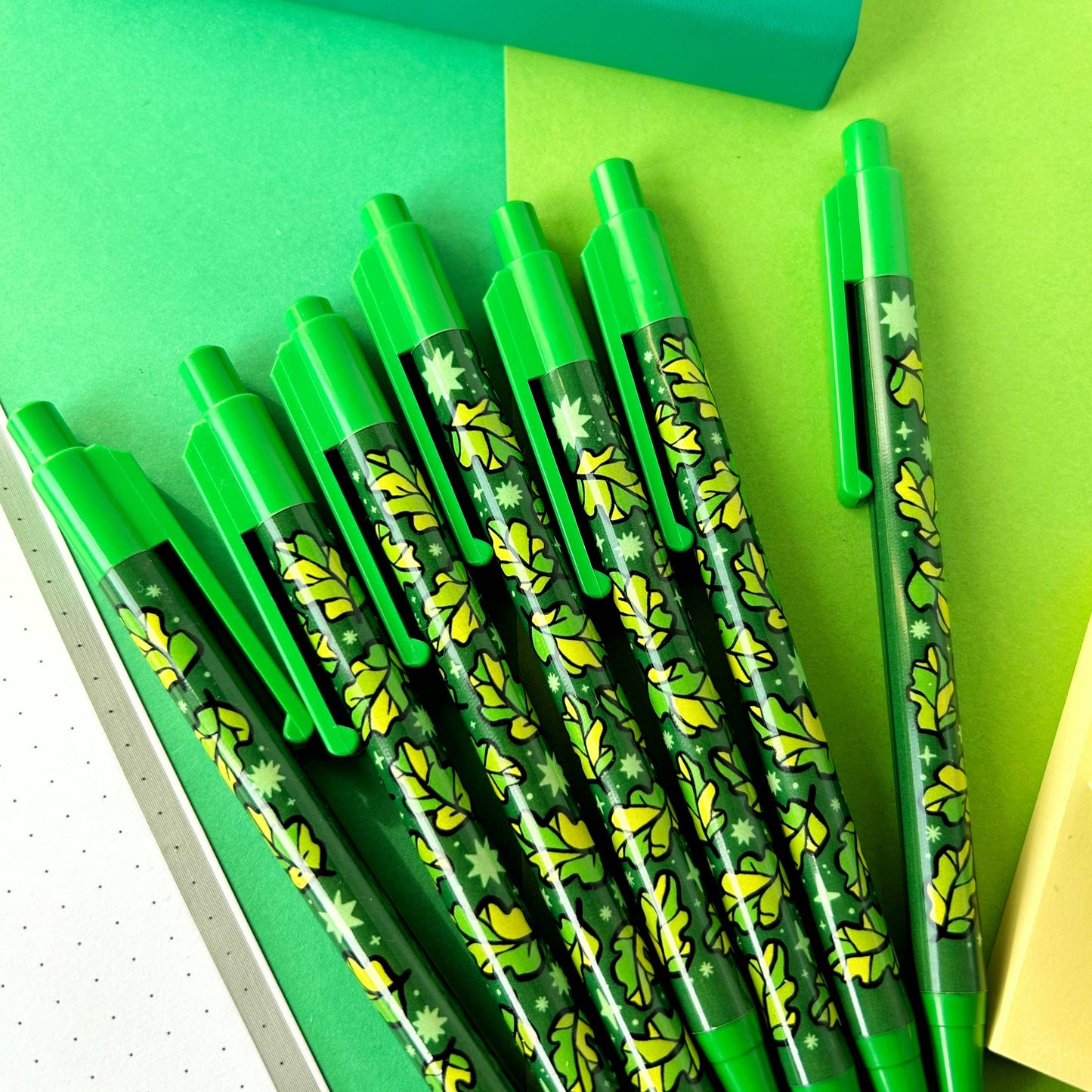 Oak Leaves Pen