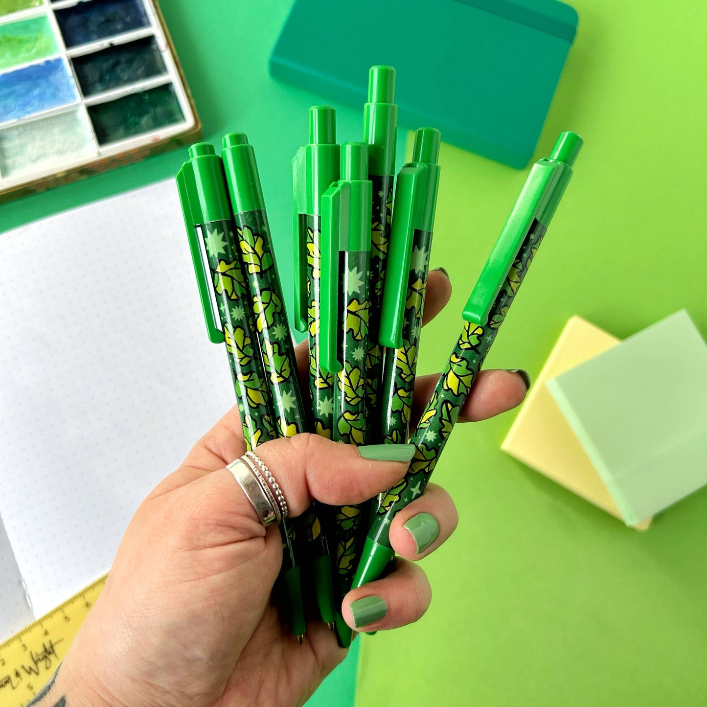 Oak Leaves Pen